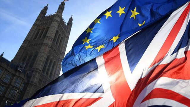 Η EE ακόμα περιμένει ιδέες για το Brexit από το Λονδίνο