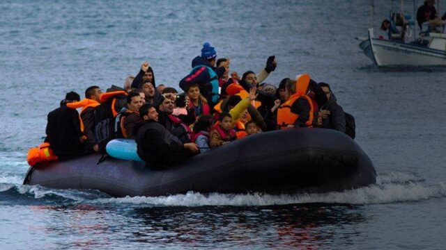 Στη Νεάπολη οι 80 μετανάστες που εντοπίστηκαν κοντά στα Αντικύθηρα