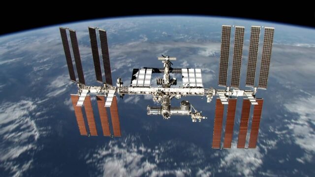Συναγερμός στον Διεθνή Διαστημικό Σταθμό – Τι απαντούν οι Ρώσοι