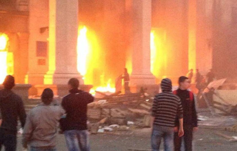 Οκτώ νεκροί σε πυρκαγιά ξενοδοχείου στην Οδησσό