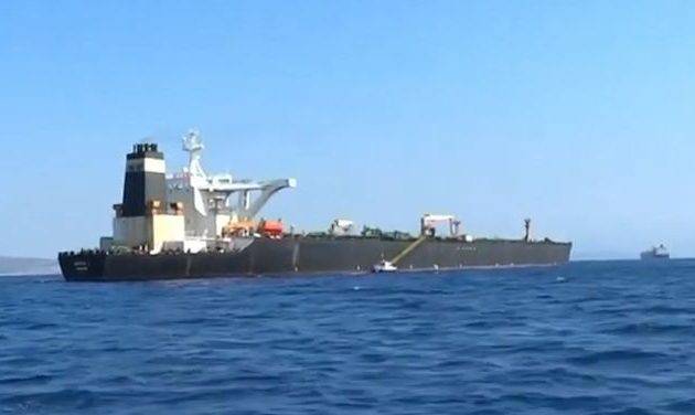 Απομακρύνεται το ιρανικό δεξαμενόπλοιο από την Τουρκία
