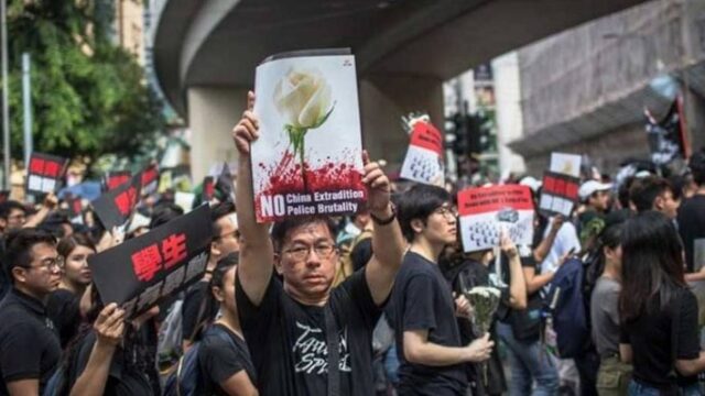 Σύλληψη Βρετανού διπλωματικού από την Κίνα στο Χονγκ Κονγκ;