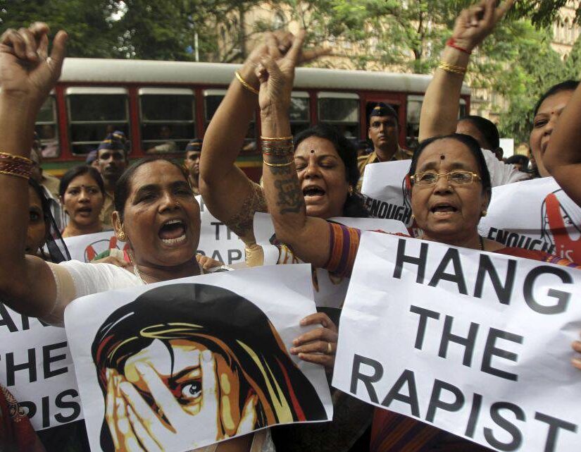 Ινδία – βιασμός, φόνος 27χρονης: Η αστυνομία σκότωσε 4 κατηγορούμενους