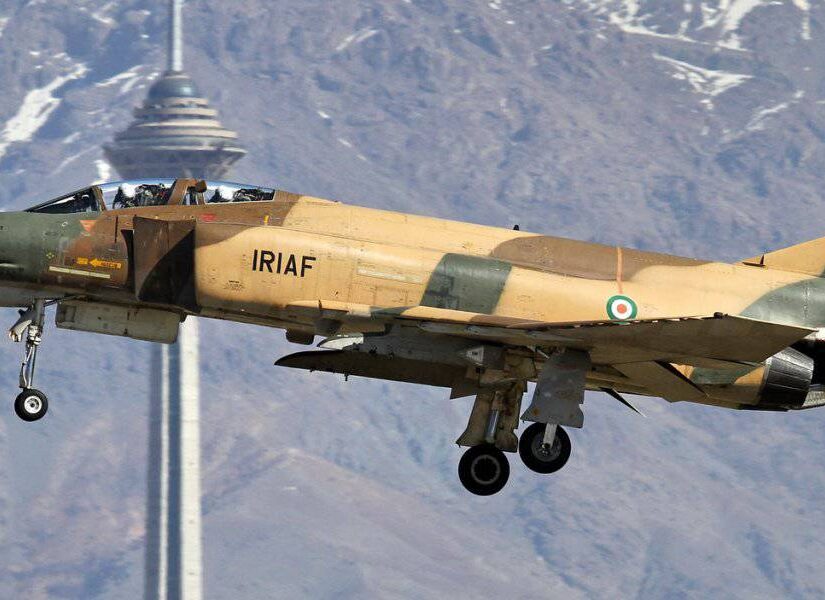 Συντριβή μαχητικού αεροσκάφους στο Ιράν – Σώθηκε το πλήρωμα