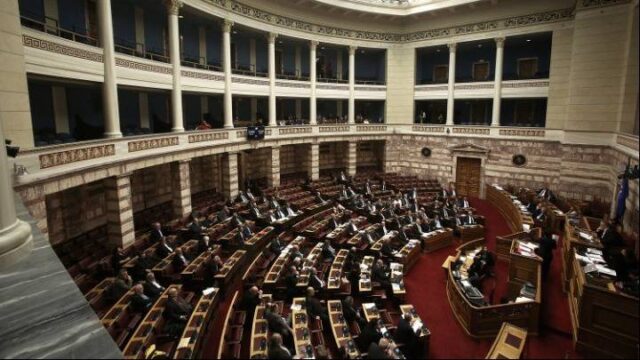 Βουλή – προϋπολογισμός: Άγρια κόντρα ΝΔ – ΣΥΡΙΖΑ