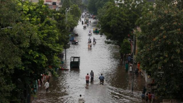 184 νεκροί από τις πλημμύρες του μουσών στην Ινδία