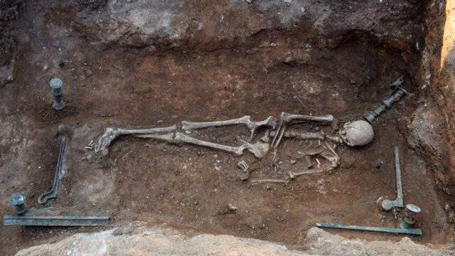 Ανακαλύφθηκε σπάνια νεκρική κλίνη στην Κοζάνη