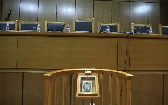 Δίκη Χρυσής Αυγής: «Περιστατικό της στιγμής» οι έξι μαχαιριές στον Λουκμάν είπε ο ένας κατηγορούμενος