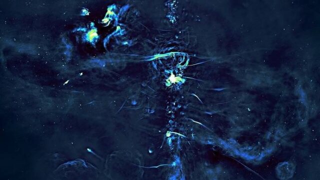 Διαστημικές φυσαλίδες που εκπέμπουν ραδιοκύματα