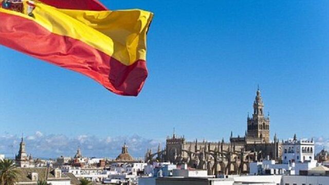 Ισπανία – δημοσκόπηση: Πτώση Σοσιαλιστών, άνοδος Λαϊκού Κόμματος