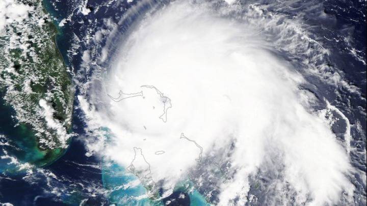 Κυκλώνας “Ντόριαν”… 30 οι νεκροί στις Μπαχάμες, πάει προς ΗΠΑ