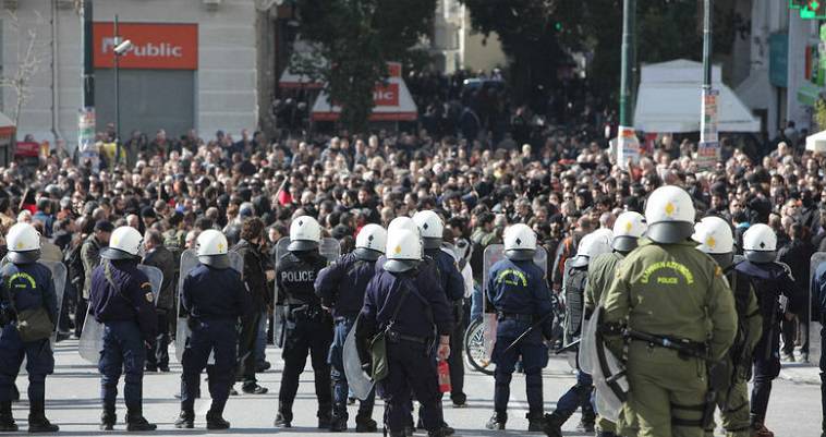 Ένταση και χημικά σε πορεία φοιτητών στο κέντρο της Αθήνας