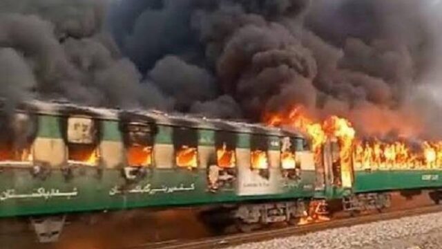 Τραγωδία σε τρένο στο Πακιστάν, τουλάχιστον 65 νεκροί (vid. – photo). ΑΝΑΝ