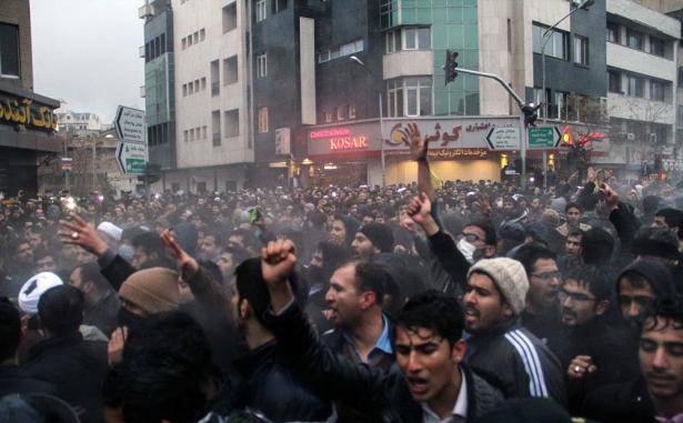 Τιμωρία στους «μισθοφόρους» διαδηλωτές υπόσχεται το Ιράν