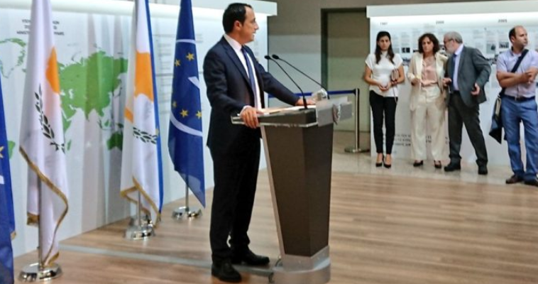 Έρευνα για το Κυπριακό - Σε σύγκρουση τα θέλω των Ελληνοκυπρίων με τη πολιτική της Λευκωσίας, Κώστας Βενιζέλος