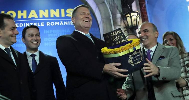 Θρίαμβος του κεντροδεξιού Γιοχάνις στην Ρουμανία