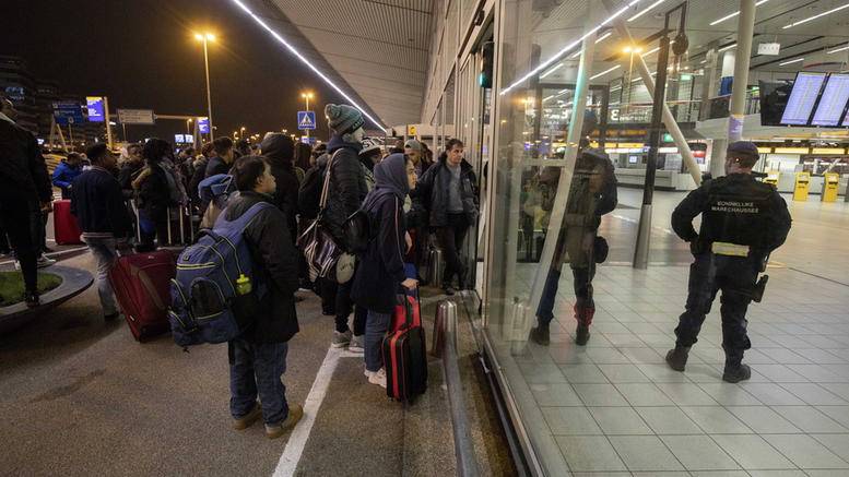 Λάθος συναγερμός στο Σίπχολ -Ασφαλείς επιβάτες και πλήρωμα του αεροσκάφους
