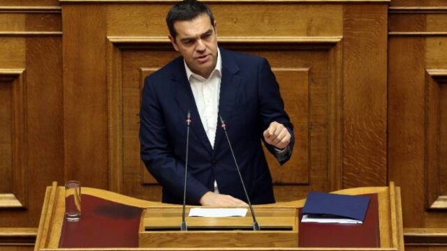 Τσίπρας: “Κάνετε χάρες στην παρασιτική ολιγαρχία…”