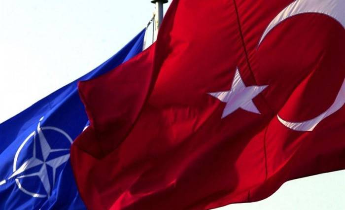 Η Τουρκία δεν εκβιάζει το ΝΑΤΟ… Βεβαίως και ο ελέφαντας παίζει μαντολίνο