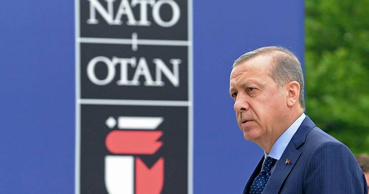 Η επετειακή σύνοδος του ΝΑΤΟ και ο “απλωμένος τραχανάς” του Ερντογάν