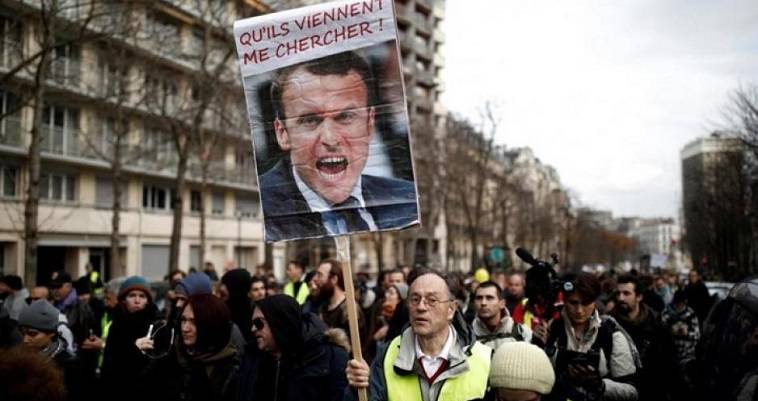 Εκατοντάδες χιλιάδες διαδηλωτές για τις συντάξεις στη Γαλλία