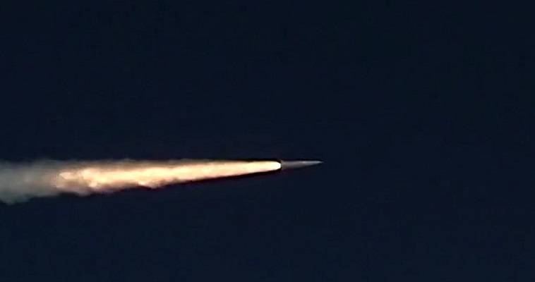 Δοκιμαστική εκτόξευση υπερηχητικού πυραύλου Kinzhal παρακολούθησε ο Πούτιν στην Κριμαία