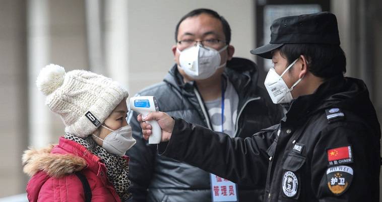Ξεπέρασε τον SARS σε νεκρούς ο κορωνοϊός στην Κίνα – Αυξάνει τα μέτρα το Πεκίνο