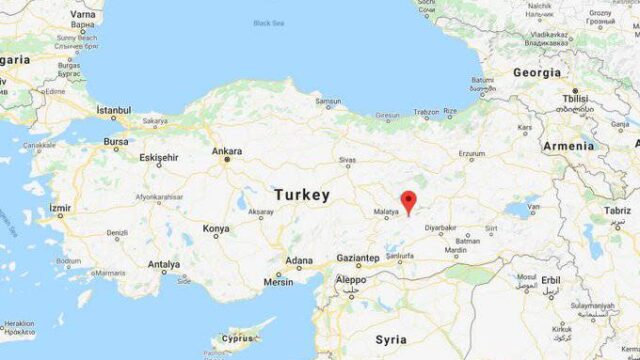 Αυξάνονται οι νεκροί από τον σεισμό στην Ελαζίγ της Τουρκίας