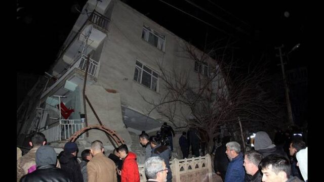Στους 29 οι νεκροί στο Ελαζίγ – Νέος ισχυρός σεισμός το απόγευμα