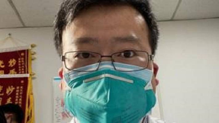 Οργή στην Κίνα για το θάνατο του γιατρού που ενημέρωσε για τον κορονοϊό