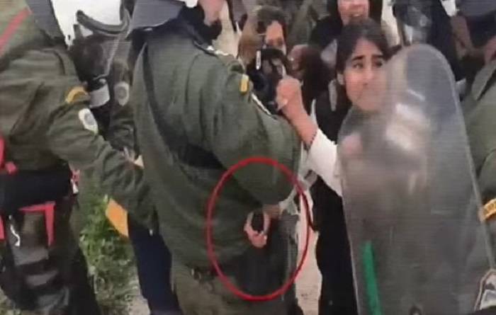 Λέσβος: Μετανάστρια προσπάθησε να αρπάξει το όπλο αστυνομικού (vid.)