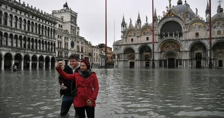 Οι Βασιλικές Παλίρροιες ή όταν η κλιματική υστερία χτύπησε τη Βενετία, Σωτήρης Καμενόποπουλος