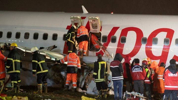 Τουρκία-συντριβή αεροσκάφους: Τρεις νεκροί και 179 τραυματίες στην Πόλη