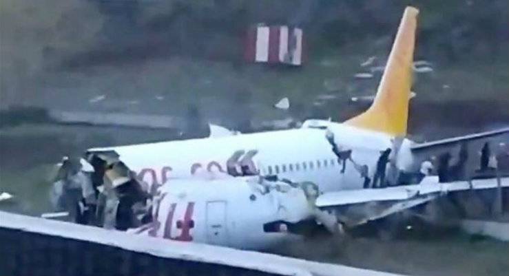 Αεροσκάφος βγήκε εκτός διαδρόμου στο αεροδρόμιο Sabiha Gokcen της Κωνσταντινούπολης
