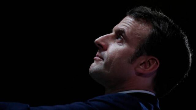 Κατρακυλάει σε δημοτικότητα ο Μακρόν,14 βουλευτές εγκατέλειψαν το κόμμα του,