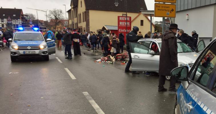 Γερμανία: Αυτοκίνητο έπεσε σε πεζούς σε καρναβάλι -Τουλάχιστον 10 τραυματίες