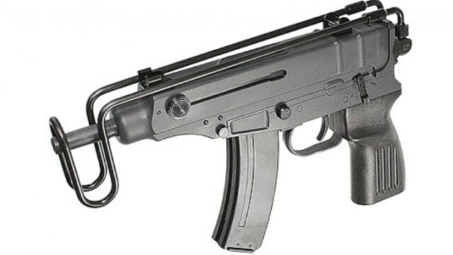 Σεσημασμένος ηλικιωμένος συνελήφθη με υποπολυβόλο