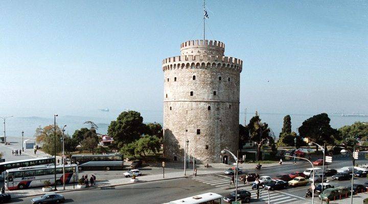 Θεσσαλονίκη: Νεκρός o άνδρας που έπεσε από το Λευκό Πύργο