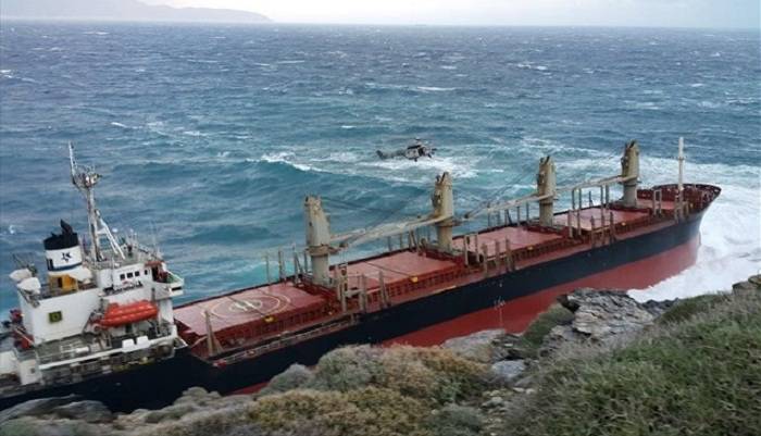 Τουρκικό πλοίο με 193 πρόσφυγες-μετανάστες προσάραξε στην Κέα