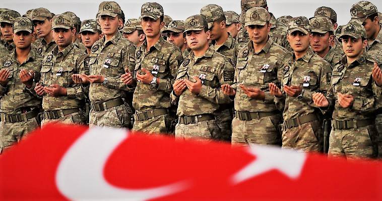 Τουρκία: Για "χούντα λοχαγών" κάνει λόγω η Yeni Safak