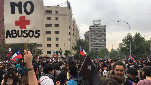 Εξεγέρσεις και Παράσιτα – 30 χρόνια "πρόοδος" στη Χιλή, Νίκος Καραχάλιος