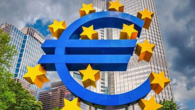 Οι τράπεζες της ευρωζώνης εγκαταλείπουν την καταβολή μερισμάτων