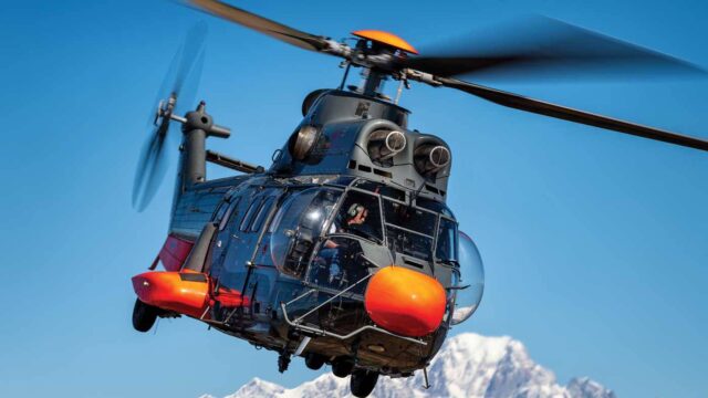 Γαλλία-Covid-19: Στρατιωτικά ελικόπτερα μεταφέρουν στο εξωτερικό ασθενείς σε κρίσιμη κατάσταση