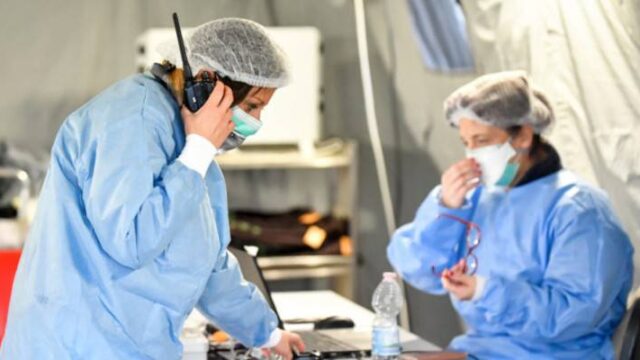 Δύο ακόμη γιατροί νεκροί στην Γαλλία το ΣΚ