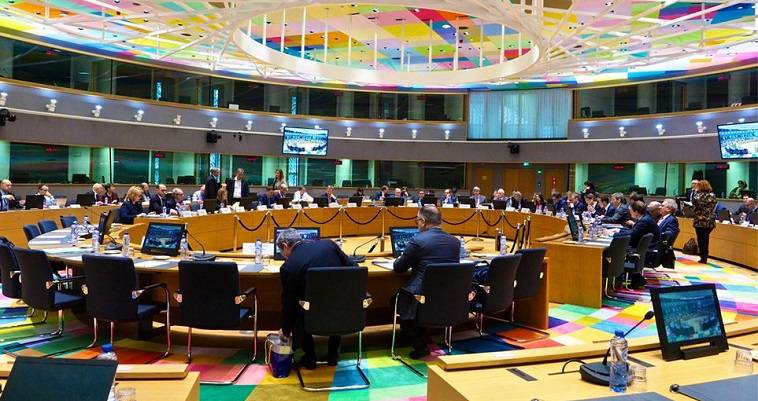 Παίζουν καθυστερήσεις στο Eurogroup – Σε εξέλιξη γαλλογερμανική πρωτοβουλία, Βαγγέλης Σαρακινός  