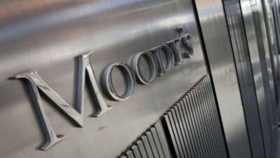 Η Moody's αναβάθμισε την Ελλάδα στην επενδυτική βαθμίδα Baa3 με σταθερές προοπτικές