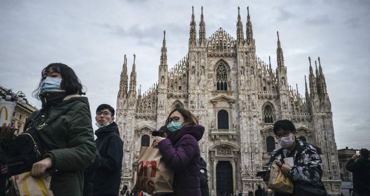 Η Ιταλία απειλεί με κλείσιμο συνόρων, αν δεν στείλει τουρίστες