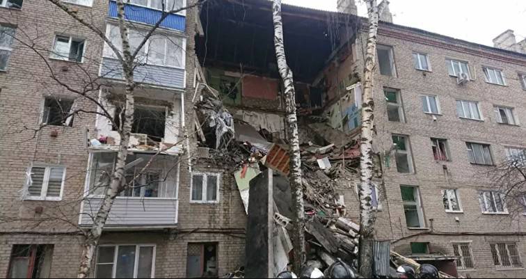 Κτίριο στη Μόσχα καταρρέει μετά από έκρηξη (βίντεο)