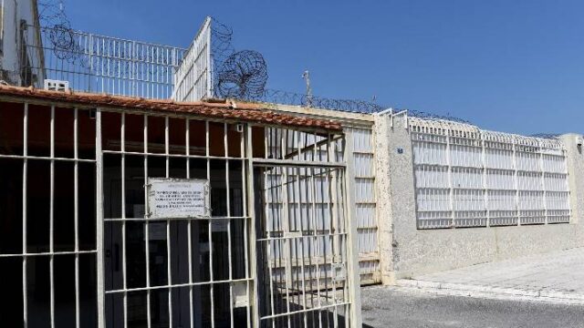Νεκρή 42χρονη κρατούμενη στις γυναικείες φυλακές Θήβας – επεισόδια