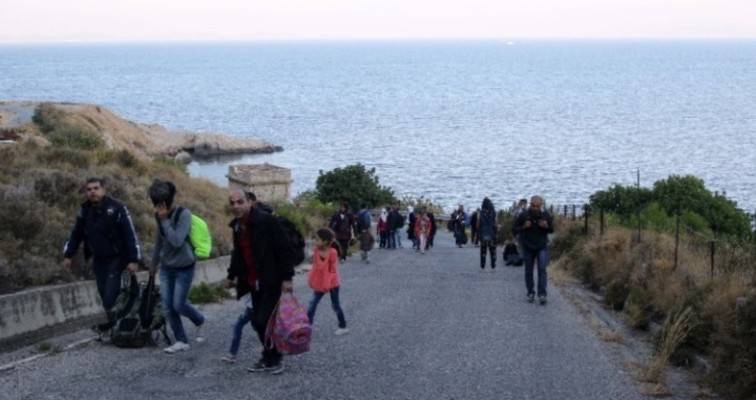 Συνεργασία Ελλάδας – ΕΕ για αποσυμφόρηση των καταυλισμών στα νησιά